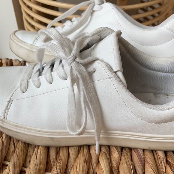 White sneakers - Picture 2 of 3